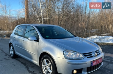 Хэтчбек Volkswagen Golf 2008 в Хороле