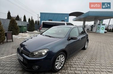 Хетчбек Volkswagen Golf 2012 в Чернівцях