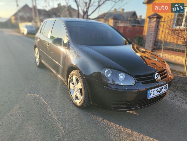 Хэтчбек Volkswagen Golf 2006 в Ковеле