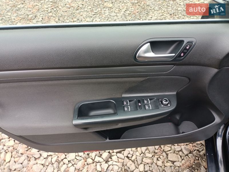 Универсал Volkswagen Golf 2011 в Луцке