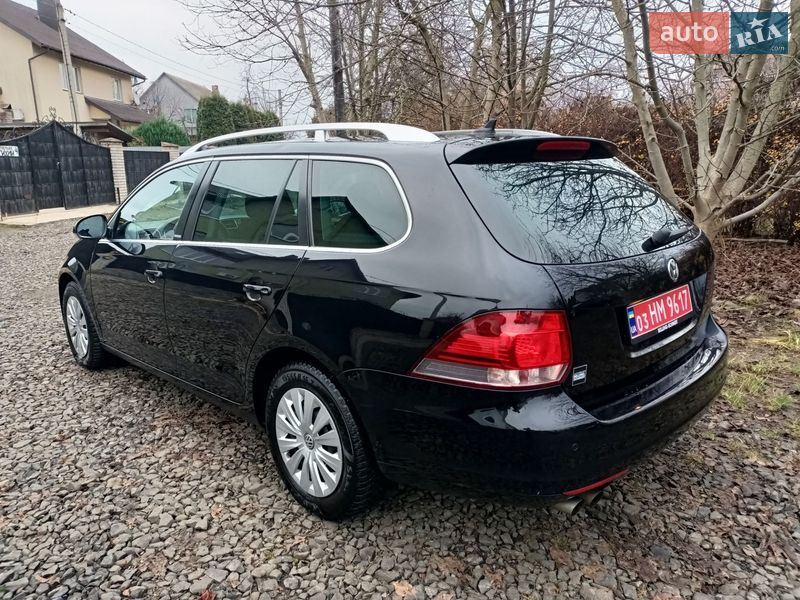 Универсал Volkswagen Golf 2011 в Луцке