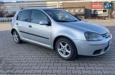 Хетчбек Volkswagen Golf 2005 в Теофіполі
