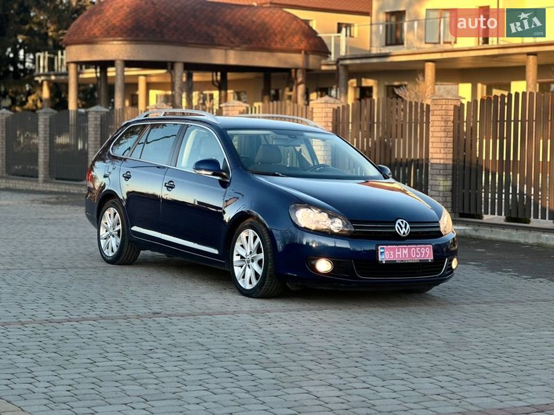Универсал Volkswagen Golf 2011 в Староконстантинове