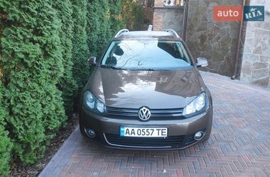 Универсал Volkswagen Golf 2012 в Киеве