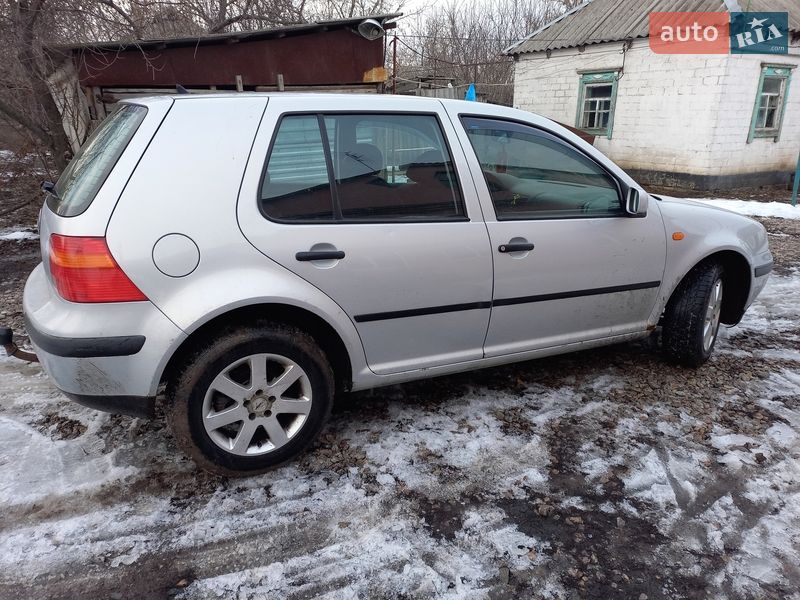 Хэтчбек Volkswagen Golf 1998 в Полтаве