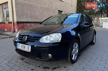 Хэтчбек Volkswagen Golf 2008 в Надворной