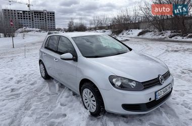 Хэтчбек Volkswagen Golf 2010 в Чернигове