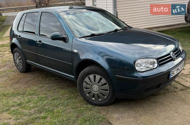 Хэтчбек Volkswagen Golf 2001 в Стрые