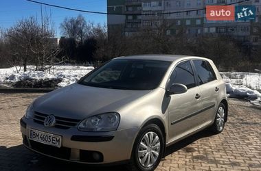 Хетчбек Volkswagen Golf 2004 в Сумах