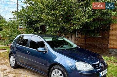 Хэтчбек Volkswagen Golf 2005 в Ромнах