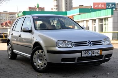 Хэтчбек Volkswagen Golf 2003 в Львове