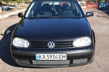 Хетчбек Volkswagen Golf 2002 в Києві