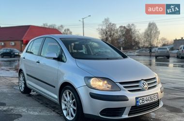 Хетчбек Volkswagen Golf 2005 в Чернігові