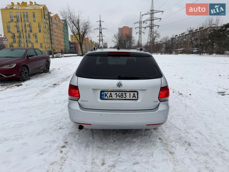 Универсал Volkswagen Golf 2013 в Киеве
