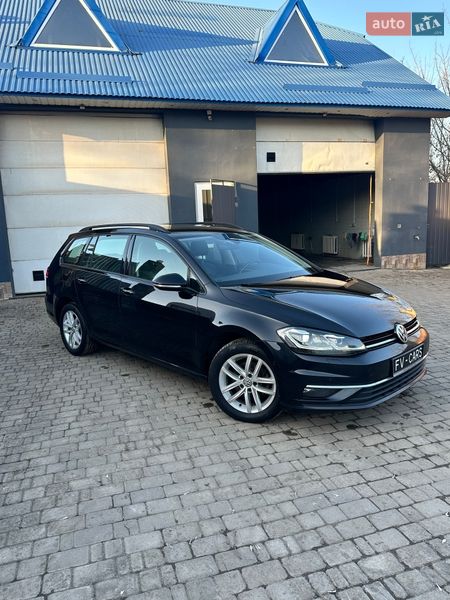 Универсал Volkswagen Golf 2019 в Луцке