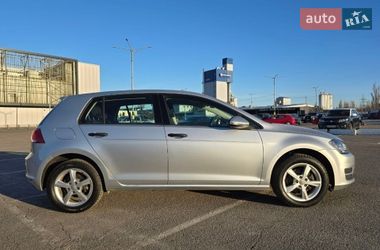 Хэтчбек Volkswagen Golf 2014 в Киеве