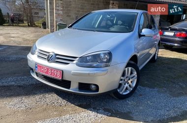 Хэтчбек Volkswagen Golf 2008 в Наварии