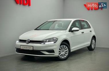 Хэтчбек Volkswagen Golf 2018 в Киеве
