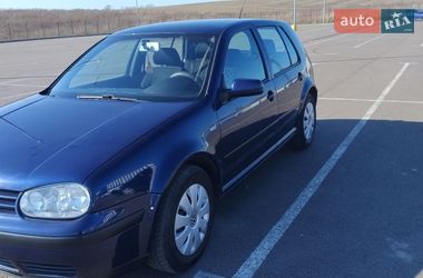 Хетчбек Volkswagen Golf 2002 в Рівному