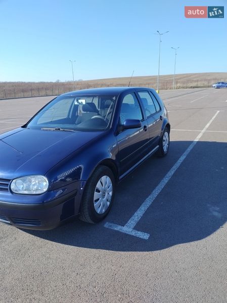 Volkswagen Golf 2002