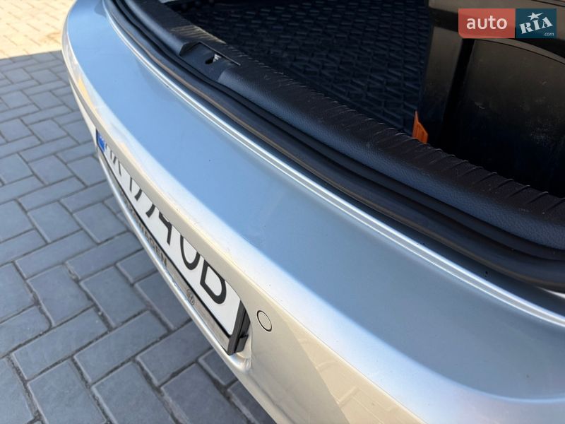 Хэтчбек Volkswagen Golf 2012 в Кропивницком