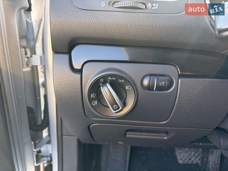 Хэтчбек Volkswagen Golf 2012 в Кропивницком