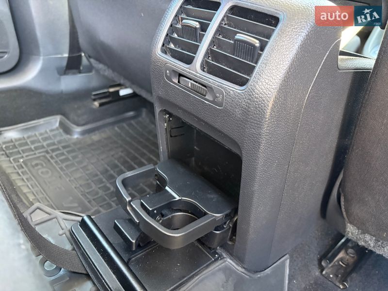 Хэтчбек Volkswagen Golf 2012 в Кропивницком