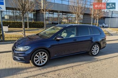Універсал Volkswagen Golf 2019 в Києві