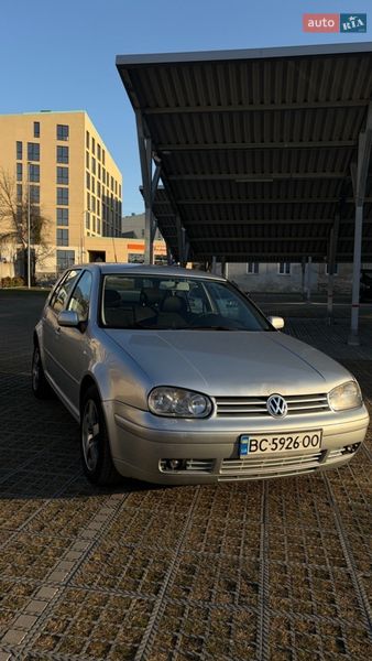 Volkswagen Golf 2000