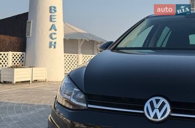 Хетчбек Volkswagen Golf 2020 в Дніпрі
