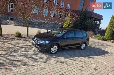 Універсал Volkswagen Golf 2017 в Нововолинську