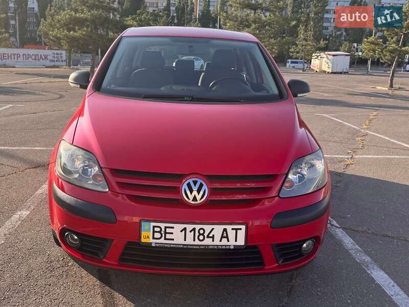 Хэтчбек Volkswagen Golf 2009 в Николаеве