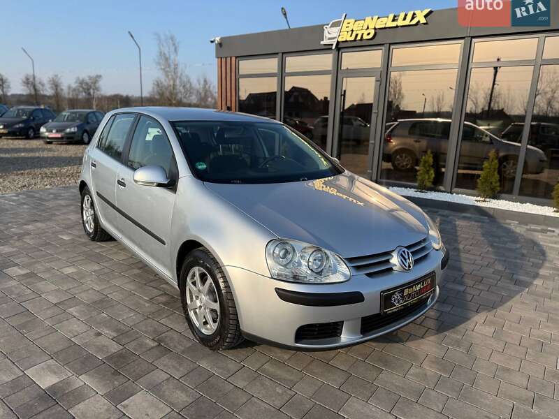 Volkswagen Golf 2004