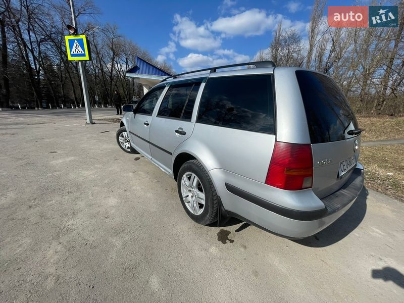 Универсал Volkswagen Golf 2003 в Сокирянах