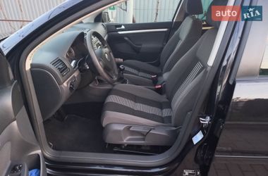 Хетчбек Volkswagen Golf 2008 в Мукачевому