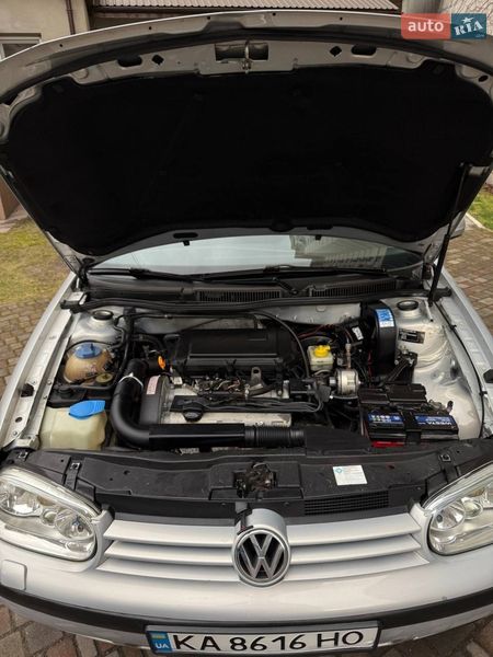 Хэтчбек Volkswagen Golf 2000 в Киеве