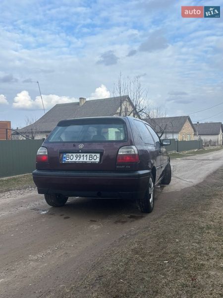 Хэтчбек Volkswagen Golf 1995 в Подгайцах