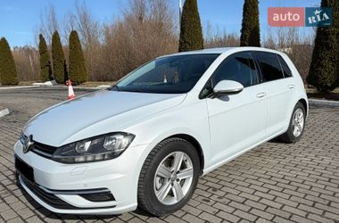 Хетчбек Volkswagen Golf 2017 в Любомлі
