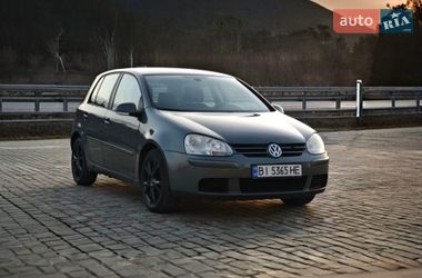 Хэтчбек Volkswagen Golf 2004 в Лубнах