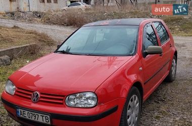Хетчбек Volkswagen Golf 2003 в Дніпрі
