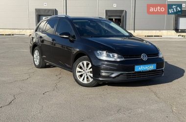Универсал Volkswagen Golf 2017 в Киеве
