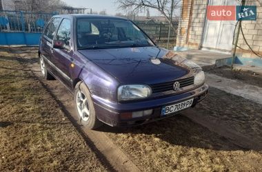 Хетчбек Volkswagen Golf 1997 в Ольгополі