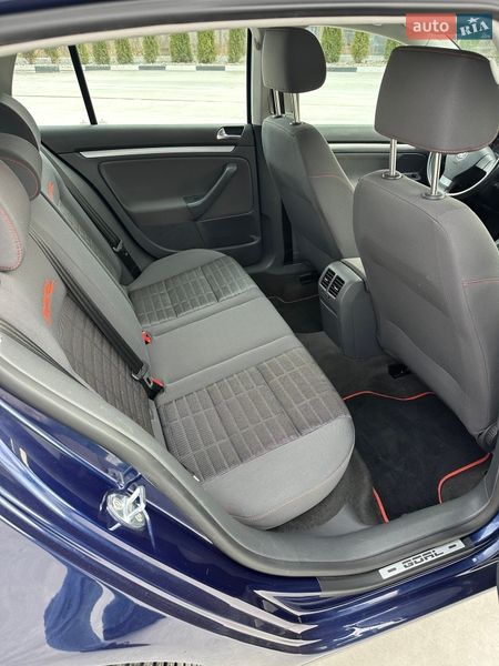 Хэтчбек Volkswagen Golf 2006 в Звягеле