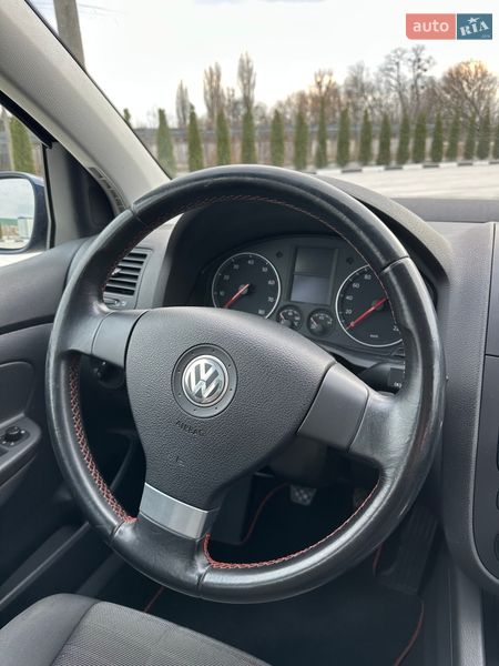Хэтчбек Volkswagen Golf 2006 в Звягеле
