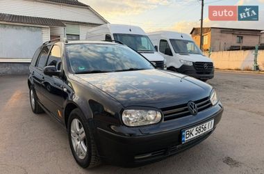 Универсал Volkswagen Golf 2001 в Ровно