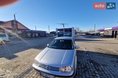 Хэтчбек Volkswagen Golf 2001 в Ровно