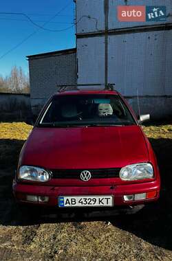 Хэтчбек Volkswagen Golf 1996 в Казатине