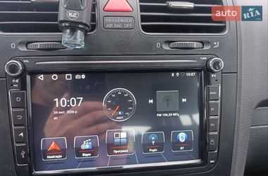 Хэтчбек Volkswagen Golf 2005 в Долине