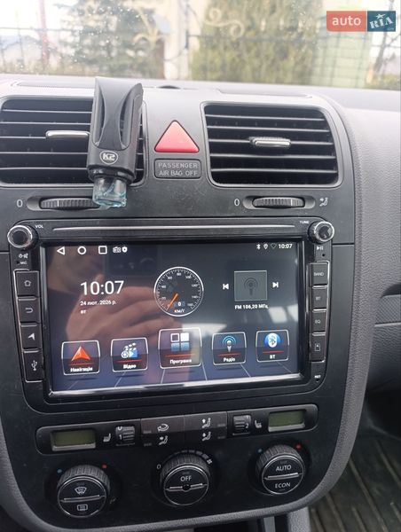 Хэтчбек Volkswagen Golf 2005 в Долине