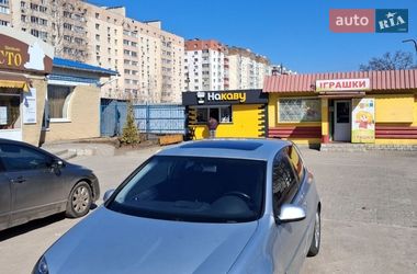 Хэтчбек Volkswagen Golf 2004 в Сумах